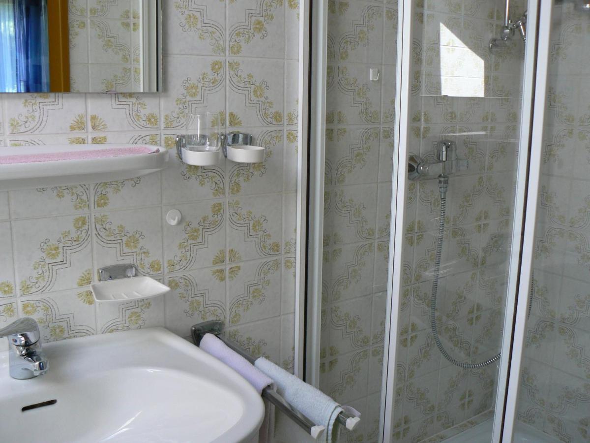 Hotel Haus Evelyn / Haus Heidemarie Bad Füssing Zimmer foto