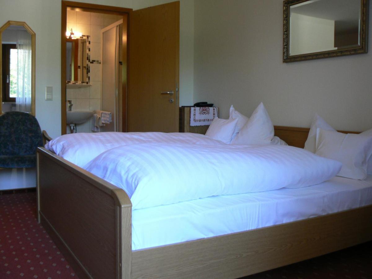 Hotel Haus Evelyn / Haus Heidemarie Bad Füssing Zimmer foto